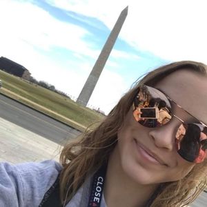 Meet your Posher, Isabel